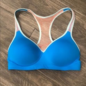 PINK by Victoria’s Secret Yoga Push-up Bra Size S